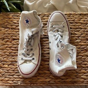 White Chuck Taylor All Star Converse Shoes, men’s 8 women’s 10